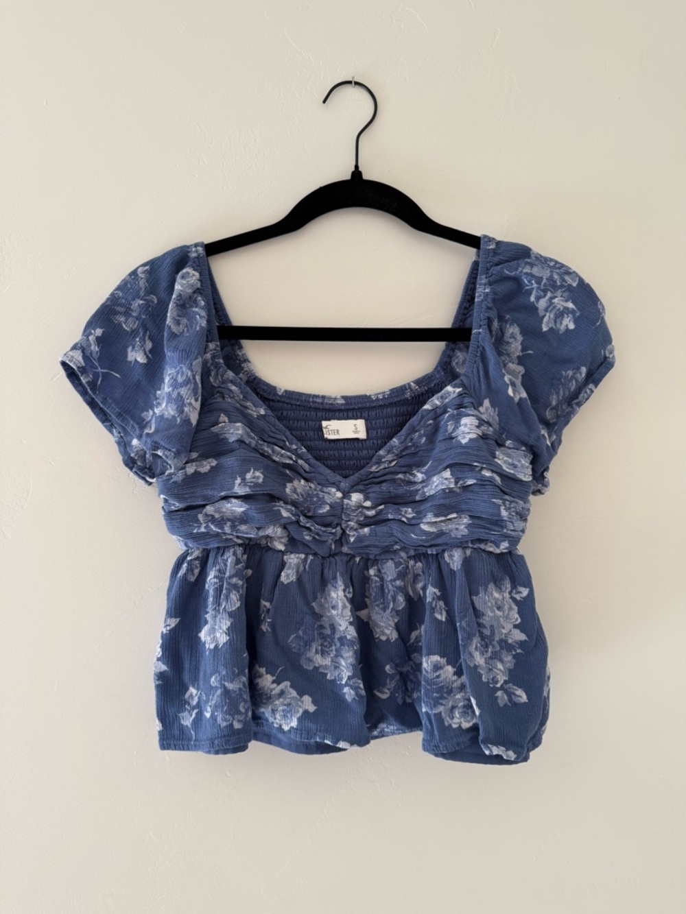Hollister Floral Puff-Sleeve Peplum Summer Crop Top